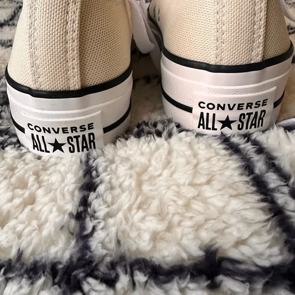 ⚪️⚪️ CONVERSE Chuck Taylor All Star Lift Platform Shoes