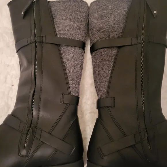 😍 NEW Teva Waterproof Leather Boots with Wool Accent! Unique must see! Size 5.5