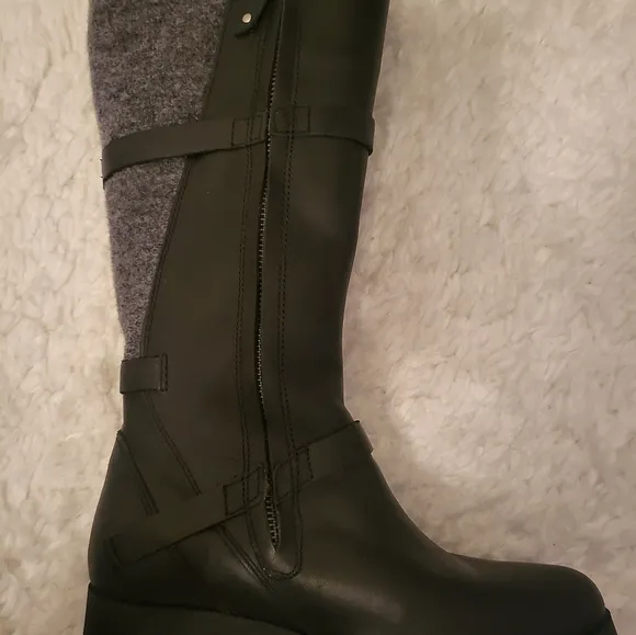 😍 NEW Teva Waterproof Leather Boots with Wool Accent! Unique must see! Size 5.5