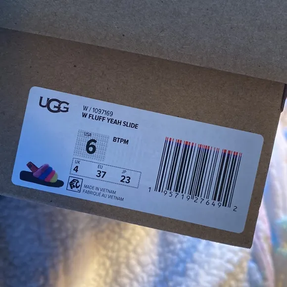 🪼[ UGG ] Fluff Yeah Slide Black/ Taffy Pink Multi