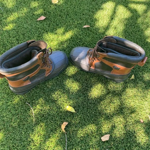 3M Thinsulate Men's Black and Brown Boots