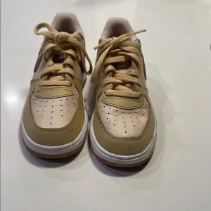 3y sneakers