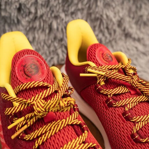 7Y Under Armour x Bruce Lee Curry Flow 11 'Fire' 3027577-600 Kids GS Red Yellow