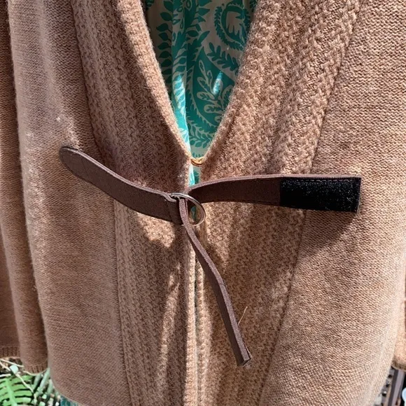 A.‎ Giannetti Merino Wool Cardigan