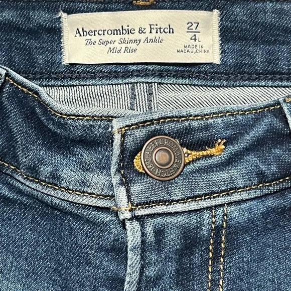 Abercrombie &amp; Fitch The Super Skinny Ankle Mid-Rise Jean