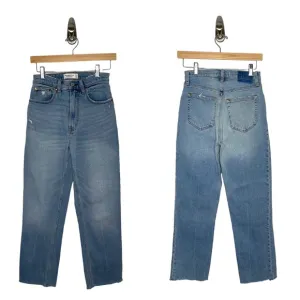Abercrombie | Curve Love Ankle Straight Ultra High Rise Medium Raw Hem 2/26