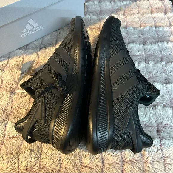 ADIDAS all black Lite Racer Sneakers size 8