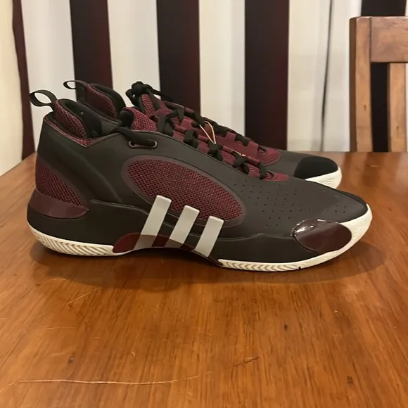 Adidas D.O.N. Issue 5 Basketball Shoes Sneakers Cavaliers IE7800 Mens Size 13