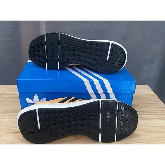 adidas Men’s Swift Run 22 Orange/Black Size 9
