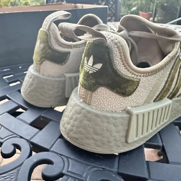 Adidas NMD_R1 Orbit Green Women's Athletic Shoes GY1321 Size 5.5