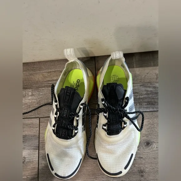 Adidas NMD_V3 Shoes sneakers Crystal White/Core Black/Signal Green