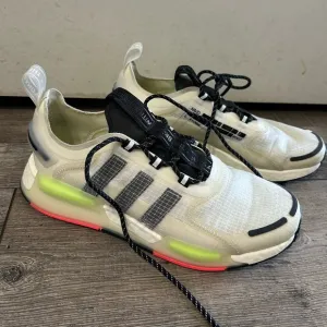 Adidas NMD_V3 Shoes sneakers Crystal White/Core Black/Signal Green