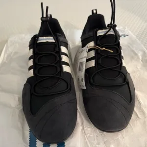 Adidas para Bad Bunny M9 W10