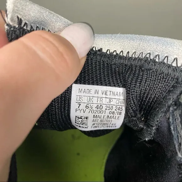 𝅺adidas POD-S3.1 Traffic Warden Running Shoes