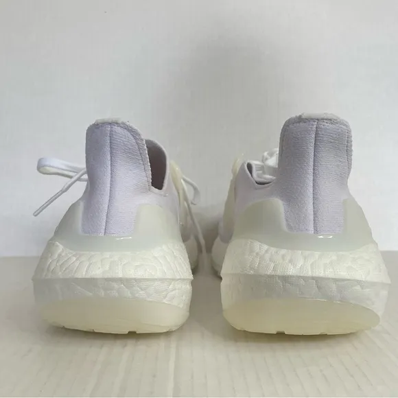 Adidas Shoes Women’s Size 8 UltraBoost 22Triple White Running Sneakers GX5459