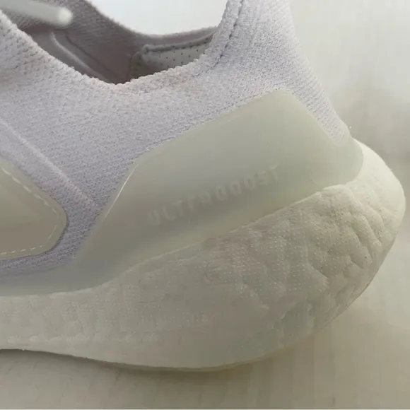 Adidas Shoes Women’s Size 8 UltraBoost 22Triple White Running Sneakers GX5459