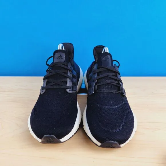 Adidas Ultraboost 22 mens Size 9 Running Shoes Core‎ Black White Training GX3062