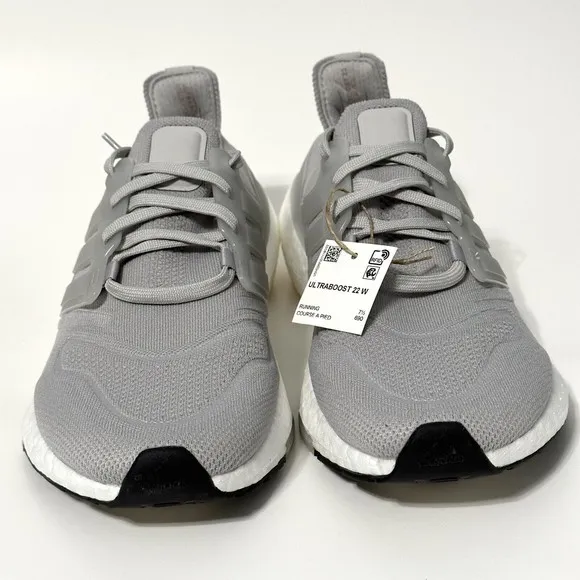 Adidas Ultraboost 22 Women’s Size 9 Gray Running Shoes Sneakers GX5594