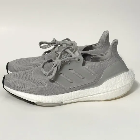 Adidas Ultraboost 22 Women’s Size 9 Gray Running Shoes Sneakers GX5594