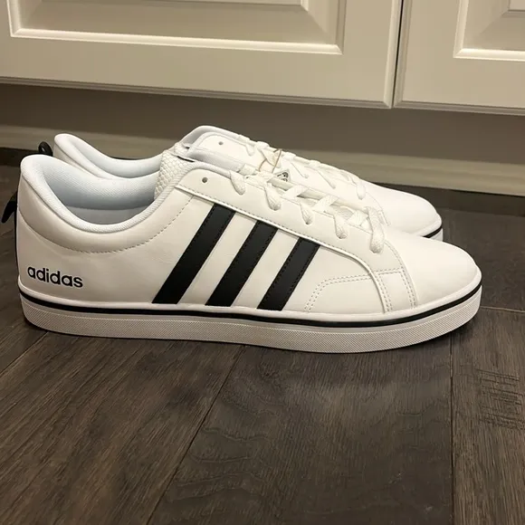 Adidas VS Pace 2.0 shoes sneakers new HP6010 Mens Size 11.5
