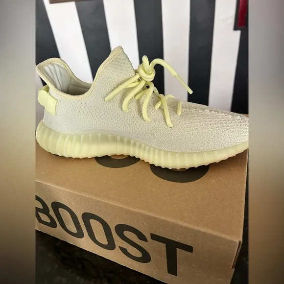 Adidas Yeezy Boost 350 V2 - lime/yellow