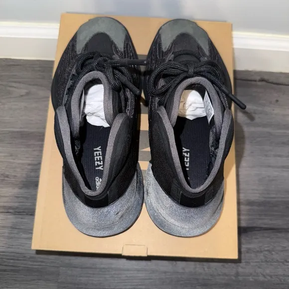 Adidas YZY QNTM Men's Black Sneakers size 5 (accepting best offer)