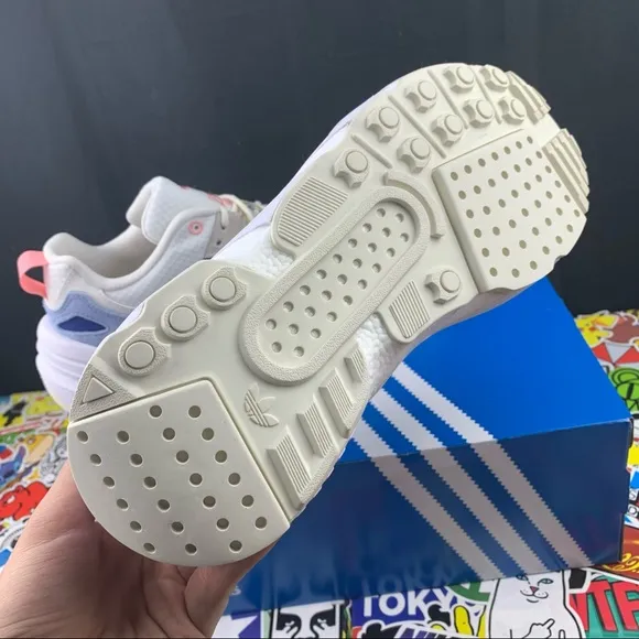 Adidas ZX 22 Boost Runners Womens 9.5 / 10
