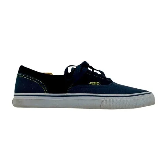 Adio Low Canvas Shoes