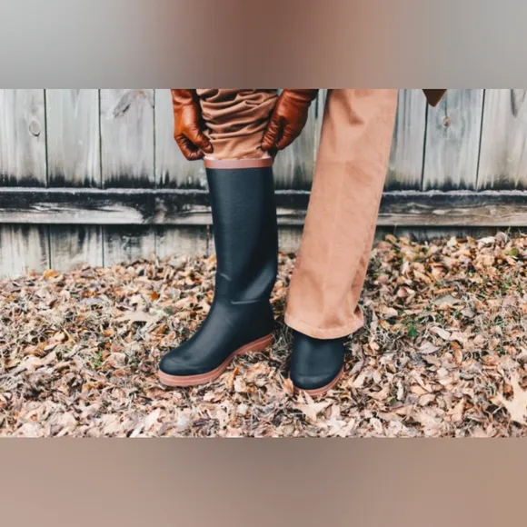 Agile Aiglentine Winter/Rain Boots in Blue Marine/Amber