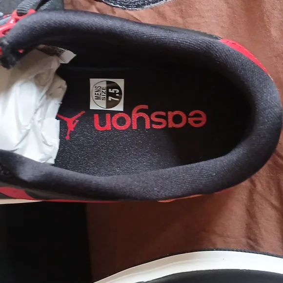 Air Jordan 1 Low Flyease Sneakers