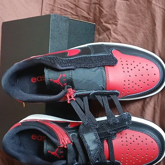Air Jordan 1 Low Flyease Sneakers