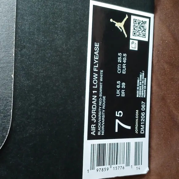 Air Jordan 1 Low Flyease Sneakers