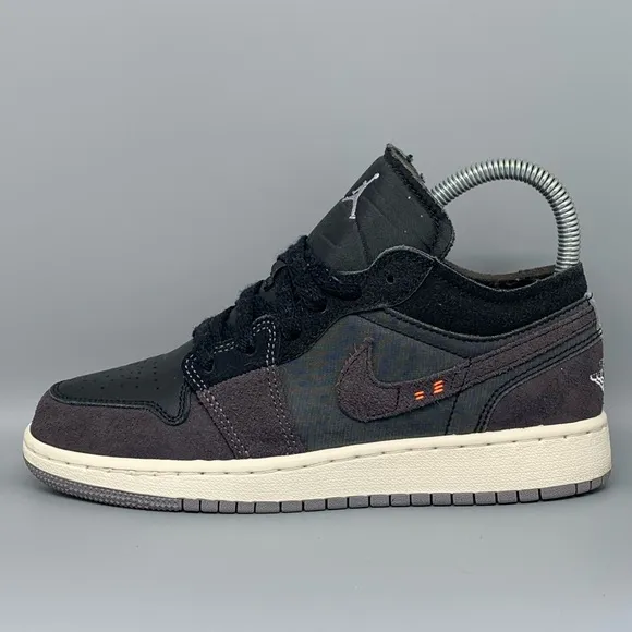 Air Jordan 1 Low SE Craft 'Inside Out Shoes Youth Sz 3.5