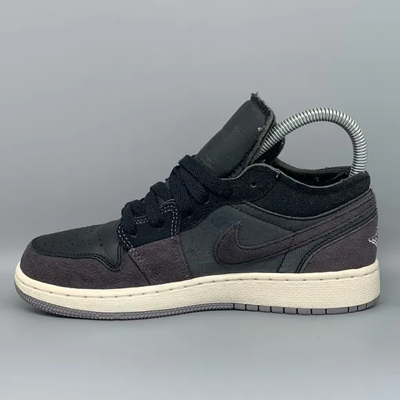 Air Jordan 1 Low SE Craft 'Inside Out Shoes Youth Sz 3.5
