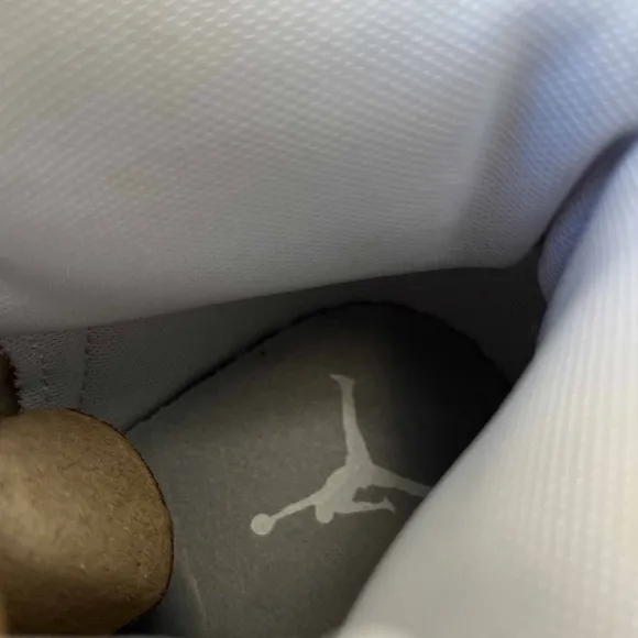 Air Jordan 1 Phat White Wolf Grey