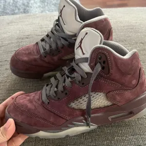 Air Jordan 5 Burgundy Youth Sneakers size 5.5