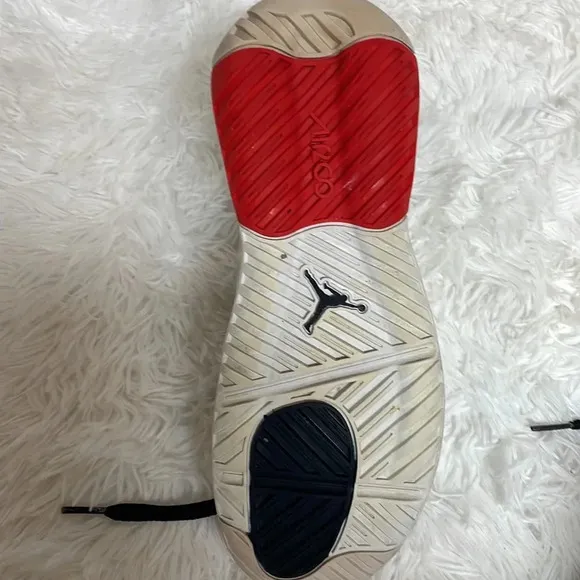 Air Jordan Max200 GS Training Shoes.            CD5161-100