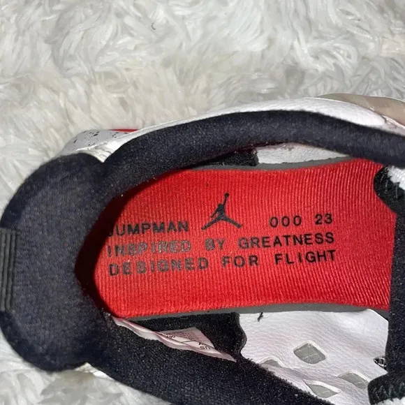 Air Jordan Max200 GS Training Shoes.            CD5161-100