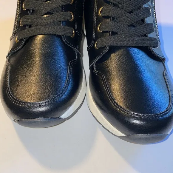 ALDO HIGH SNEAKERS black/white size 8.5 new