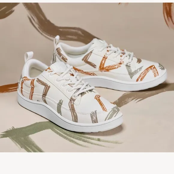 Allbirds Canvas Pacer x Tiffany Bouelle Shoes 9 Limited Edition