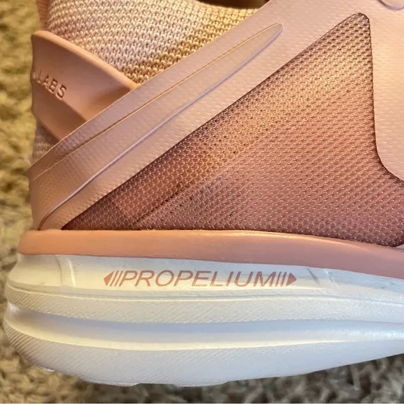 APL Ascend Womens Size 7.5‎ Dusty Rose Blush Athletic Training Shoes