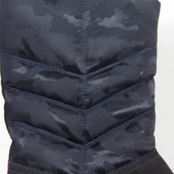 Aquatalia Lori Boots sz 6.5 Women Winter Bootie Quilted Lug Sole made in Italy