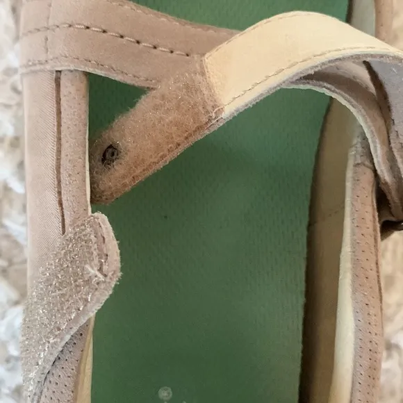 Aravon Size 10.5 Comfort Shoes.