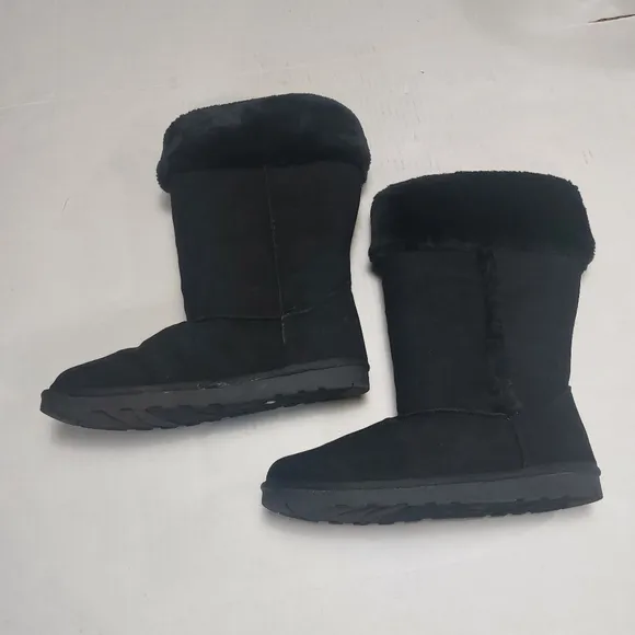 Arizona Women's Black Faux Fur Winter Boots Size 11M