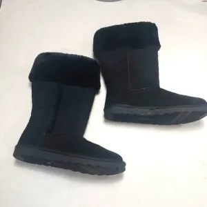 Arizona Women's Black Faux Fur Winter Boots Size 11M