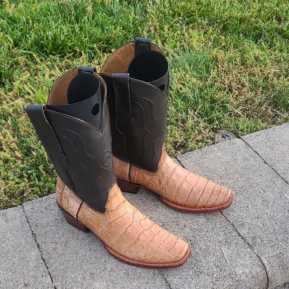 ASC American Alligator Cowboy Boots  Tan  Men’s Size 9D Cutter Toe