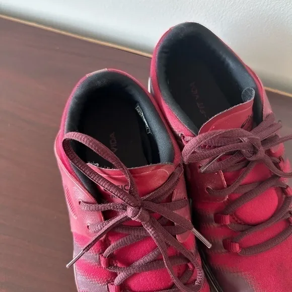 ASICS Gel Fit Vida Women Training Shoes Red sneakers 5.0Condition 8/10 no flaws