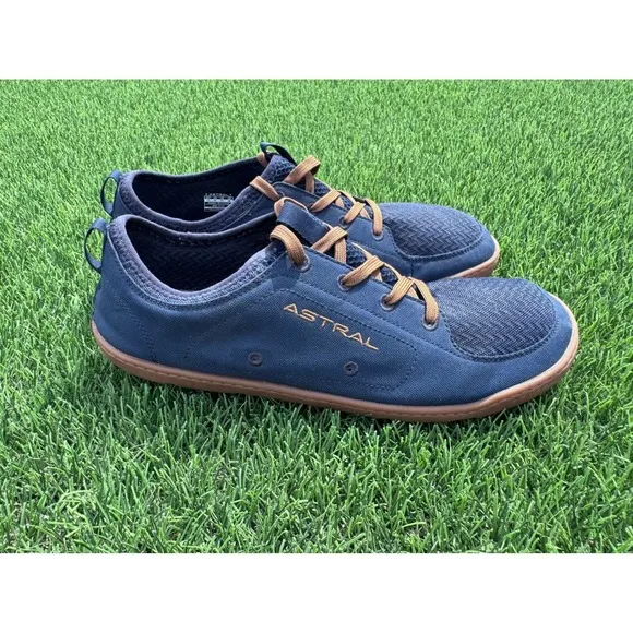 Astral Mens Size 10 US EUC Loyak Blue Water Minimalist Gum Bottom Sneakers Shoes