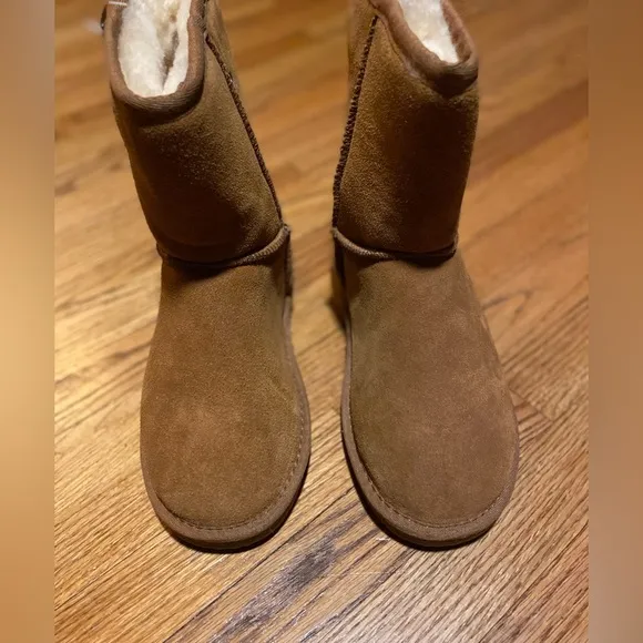Australian Boots size 7 NWT