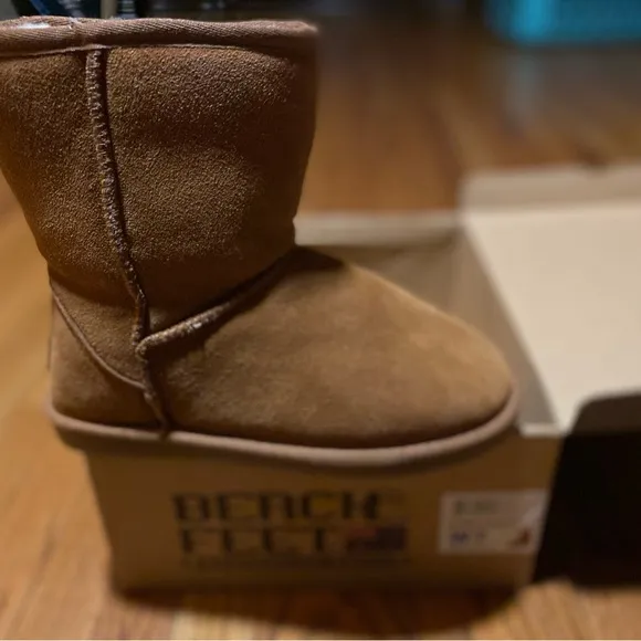 Australian Boots size 7 NWT